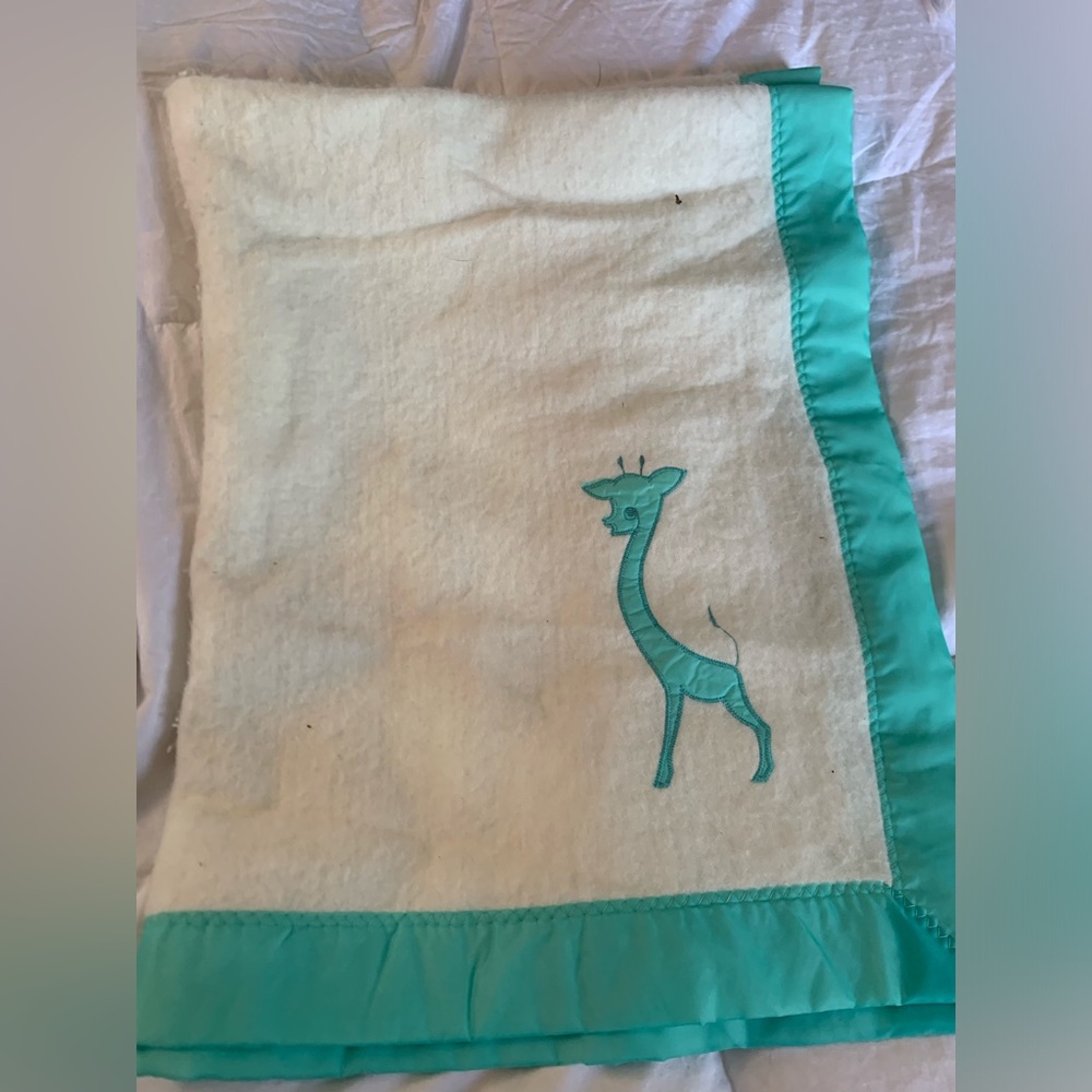 Vintage‎ Chatham Acrylic Baby Blanket Blue Satin Trim Giraffe zoo unique 90s 80s